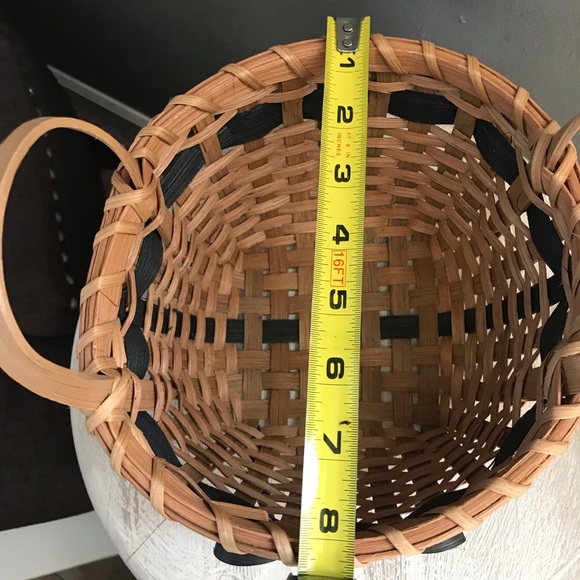 Vintage Basket - Picture 14 of 16